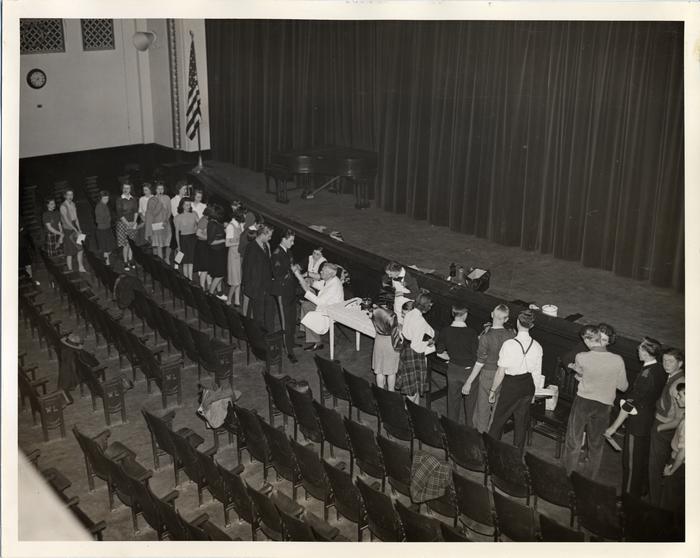 Tuberculosis testing at Washington & Lee High School, 1941