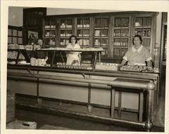 Restaurant serving line, 1940