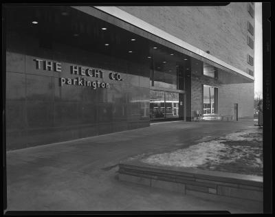 Hecht's Entrance