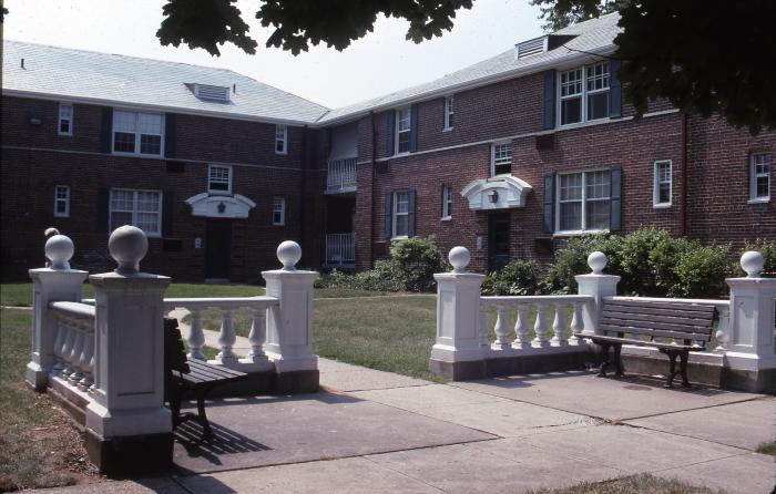 Buckingham Apartment Courtyard