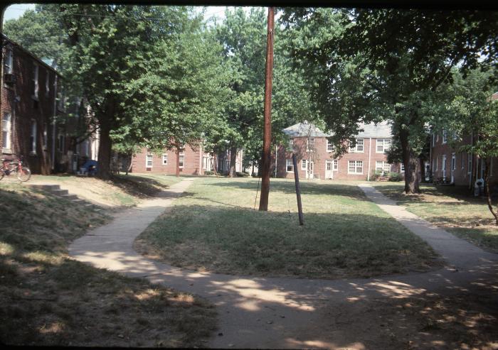 Walking Path at Buckingham Apartments