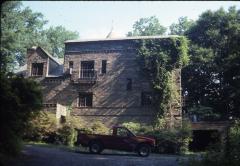 Bay Eva Castle Garage