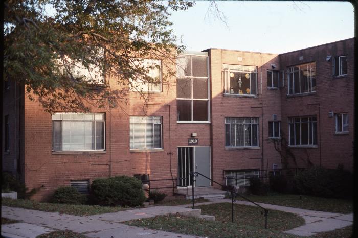 1910 13th Street North Apartment Building