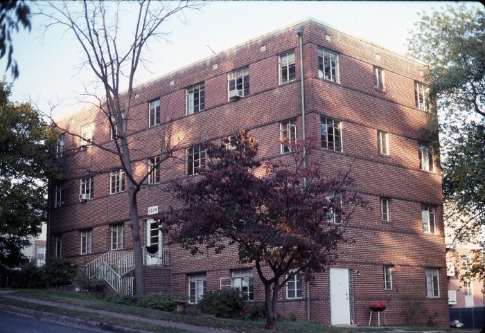 1209 North Taft Street Apartments