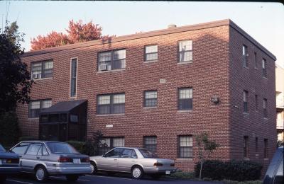 1215 North Taft Street Apartment building