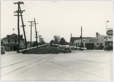Clarendon Pool Room and Edmonds Motors
