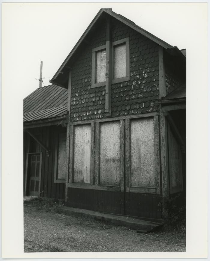 East Falls Church Station
