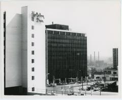 Rosslyn Building and Holiday Inn