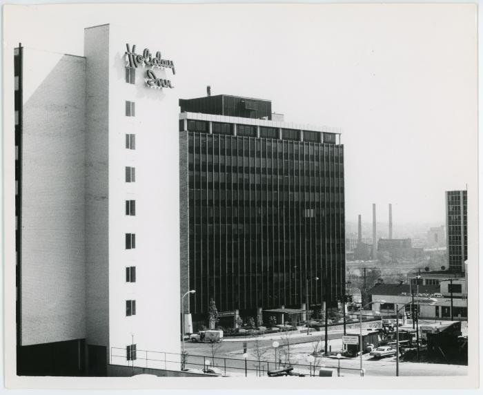 Rosslyn Building and Holiday Inn