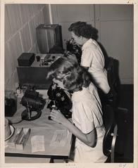Laboratory workers, 1958