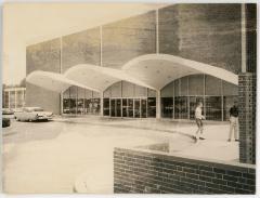 Entrance to Lansburgh's