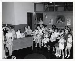 Child health conference at 1800 North Edison Street, 1958