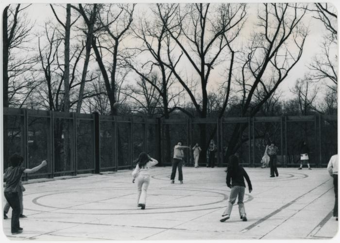 Children Play Outside Woodmont School