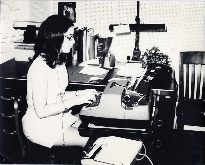 Arlington Orthopedic Services worker, 1973