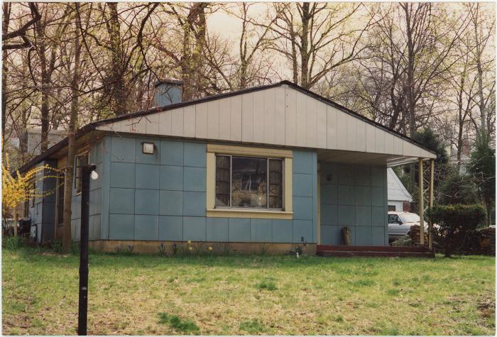 Lustron Home at 2812 23rd Street North
